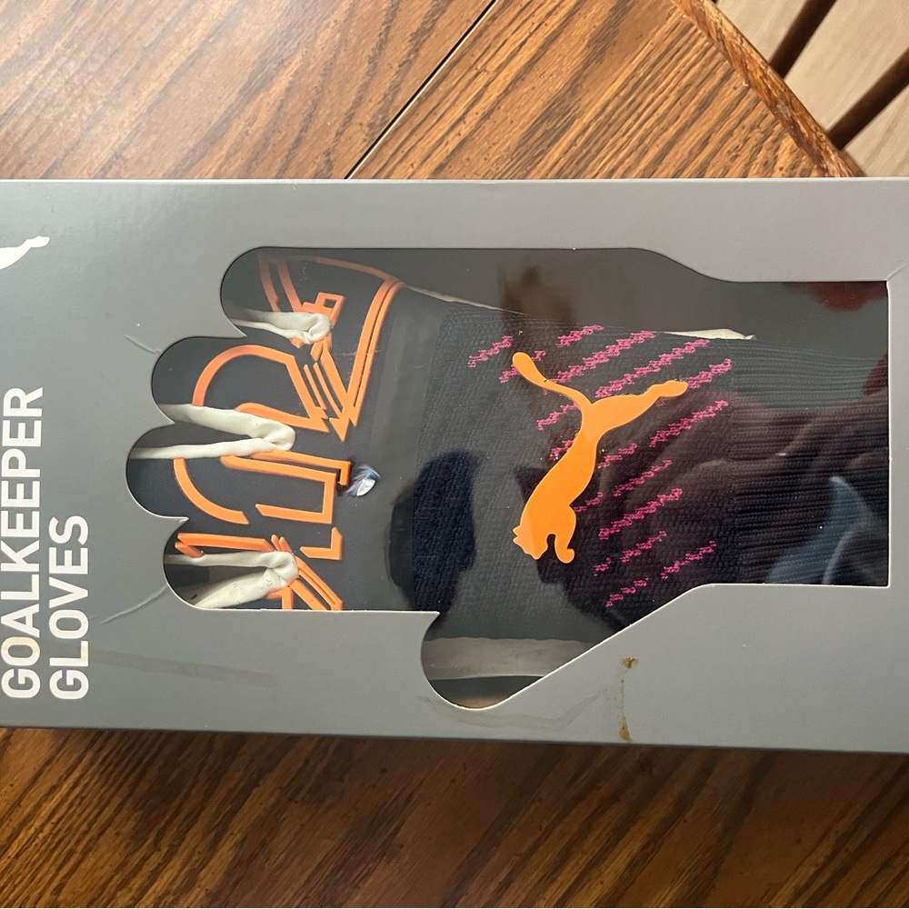 Puma Men's Black and Pink Goalkeeper Gloves